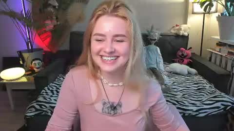 Snapshot of alexa_pirs chatting on 07/19/26, 02:10 alexa_pirs online show from 07/19/26, 02:10