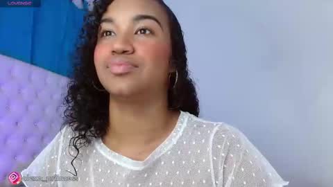 Snapshot of alexa_priincess chatting on 10/22/25, 08:30 online show from 10/22/25, 08:30