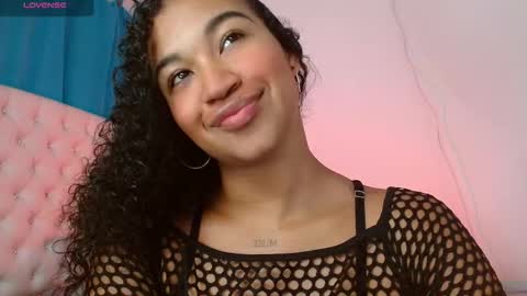 Snapshot of alexa_priincess chatting on 11/14/25, 02:05 online show from 11/14/25, 02:05