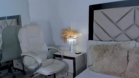 alexa_tobar online show from 04/18/26, 06:12