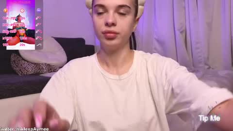 Snapshot of alexaaimee chatting on 03/07/25, 04:35 Alexa online show from 03/07/25, 04:35