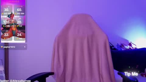 Snapshot of alexaaimee chatting on 10/18/25, 11:27 Alexa online show from 10/18/25, 11:27