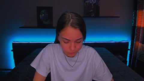 angel online show from 02/19/25, 06:33