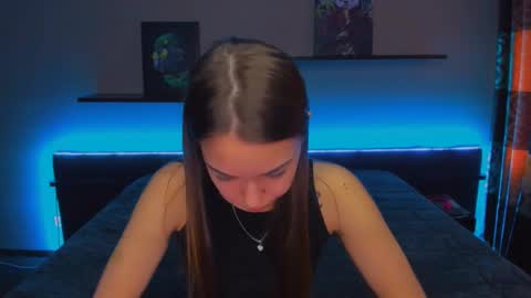 angel online show from 03/10/25, 03:23