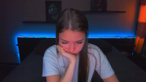 angel online show from 04/22/26, 01:30