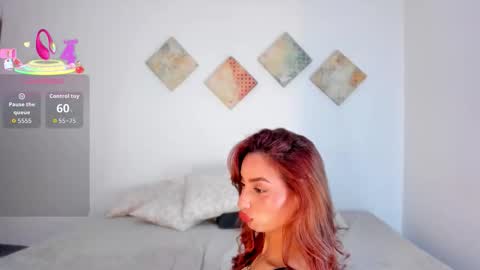 Alexandra Castillo online show from 11/21/25, 05:17