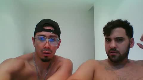 Snapshot of alexandbrandom chatting on 09/17/25, 10:55 Dotados online show from 09/17/25, 10:55