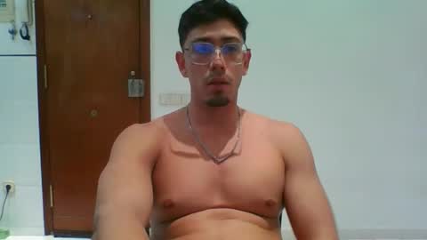 Snapshot of alexandbrandom chatting on 09/21/25, 06:53 Dotados online show from 09/21/25, 06:53