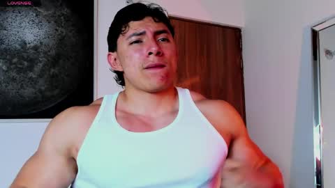 Snapshot of alexander_classy chatting on 05/17/26, 01:47 Alex online show from 05/17/26, 01:47
