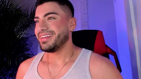 Alexander Diaz online show from 10/08/25, 12:03