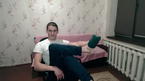 Snapshot of alexanderstrongs chatting on 12/21/24, 07:16 alexanderstrongs online show from 12/21/24, 07:16