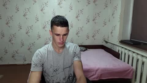 Snapshot of alexanderstrongs chatting on 11/28/25, 11:02 alexanderstrongs online show from 11/28/25, 11:02