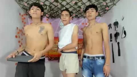 Snapshot of alexandluke1 chatting on 02/22/25, 01:44 chicos hot online show from 02/22/25, 01:44
