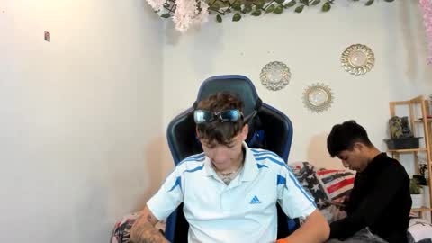 Snapshot of alexandluke1 chatting on 10/18/25, 01:23 chicos hot online show from 10/18/25, 01:23