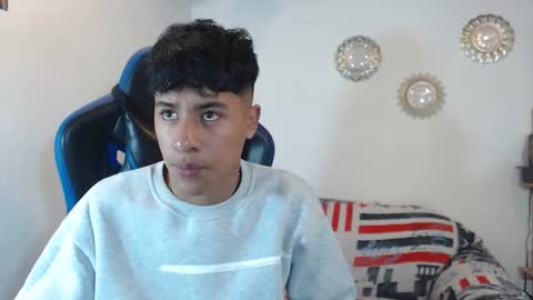 chicos hot online show from 10/23/25, 01:43