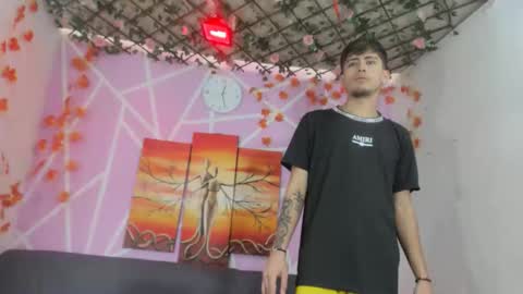 chicos hot online show from 10/29/25, 03:47