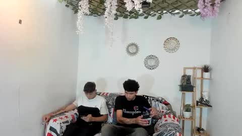 chicos hot online show from 11/10/25, 02:38