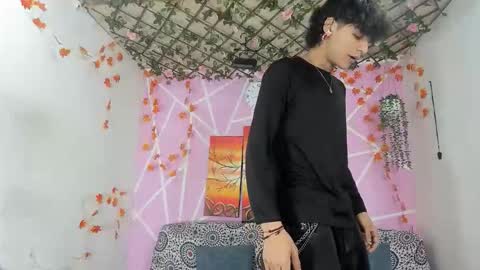 chicos hot online show from 12/16/25, 02:00