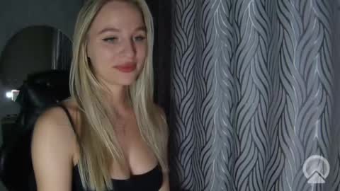 AlexAndMonika online show from 09/21/25, 04:19