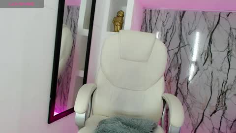 Snapshot of alexandra_evanz chatting on 12/03/24, 12:35 Alexandra Spellman online show from 12/03/24, 12:35