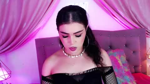 Snapshot of alexandra_evanz chatting on 12/08/24, 04:07 Alexandra Spellman online show from 12/08/24, 04:07