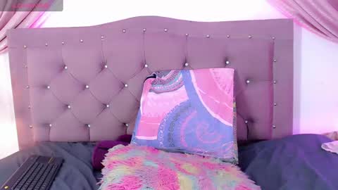 Snapshot of alexandra_evanz chatting on 12/13/24, 01:01 Alexandra Spellman online show from 12/13/24, 01:01