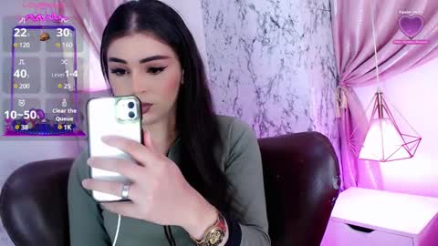 Snapshot of alexandra_evanz chatting on 12/20/24, 09:54 Alexandra Spellman online show from 12/20/24, 09:54