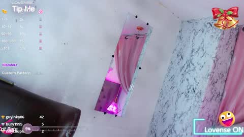 Snapshot of alexandra_evanz chatting on 12/30/24, 12:20 Alexandra Spellman online show from 12/30/24, 12:20