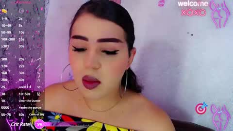 Snapshot of alexandra_evanz chatting on 01/23/25, 10:22 Alexandra Spellman online show from 01/23/25, 10:22