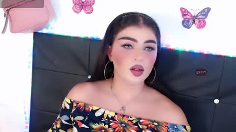 Snapshot of alexandra_evanz chatting on 09/13/25, 11:15 Alexandra Spellman online show from 09/13/25, 11:15