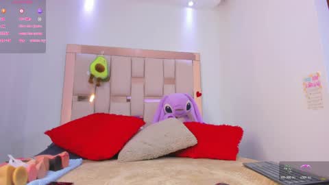 alexandra_holms1 online show from 05/20/26, 02:23