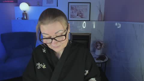 Snapshot of alexandra_kind chatting on 01/03/25, 04:37 Alexandra online show from 01/03/25, 04:37