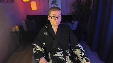 Snapshot of alexandra_kind chatting on 02/15/25, 11:58 Alexandra online show from 02/15/25, 11:58