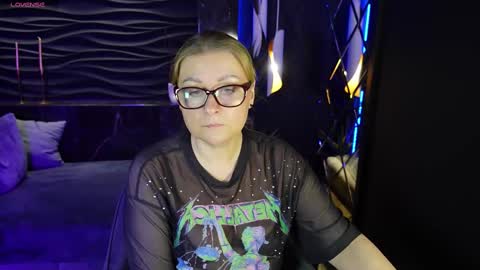 Snapshot of alexandra_kind chatting on 02/20/25, 12:52 Alexandra online show from 02/20/25, 12:52