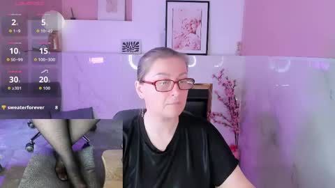 Alexandra online show from 04/22/26, 09:05