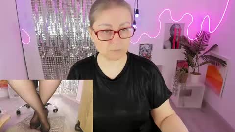 Alexandra online show from 04/24/26, 01:46