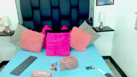 Snapshot of alexandra_life chatting on 12/14/24, 10:50 alexandra_life online show from 12/14/24, 10:50