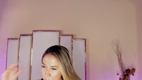 Snapshot of alexandraa_gomez chatting on 09/16/25, 08:10 alexandraa_gomez online show from 09/16/25, 08:10