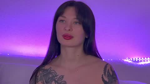 AlexandraBloom online show from 02/08/25, 06:44