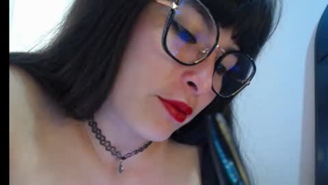 Snapshot of alexandrasaen chatting on 11/20/25, 10:20 alexandrasaen online show from 11/20/25, 10:20