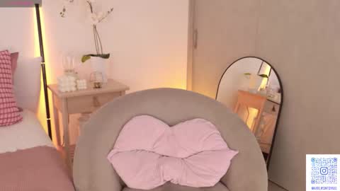 Snapshot of alexaporter chatting on 09/23/25, 01:58 Alexa online show from 09/23/25, 01:58