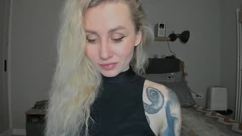 Snapshot of alexarush chatting on 12/02/24, 06:10 alexarush online show from 12/02/24, 06:10