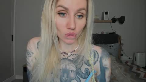 Snapshot of alexarush chatting on 12/09/24, 06:14 alexarush online show from 12/09/24, 06:14