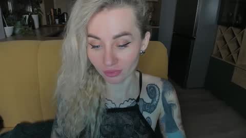 Snapshot of alexarush chatting on 12/24/24, 06:06 alexarush online show from 12/24/24, 06:06