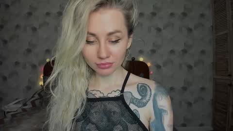 Snapshot of alexarush chatting on 01/09/25, 06:04 alexarush online show from 01/09/25, 06:04