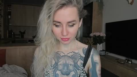 Snapshot of alexarush chatting on 01/27/25, 06:31 alexarush online show from 01/27/25, 06:31