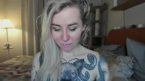 Snapshot of alexarush chatting on 12/02/25, 06:25 alexarush online show from 12/02/25, 06:25