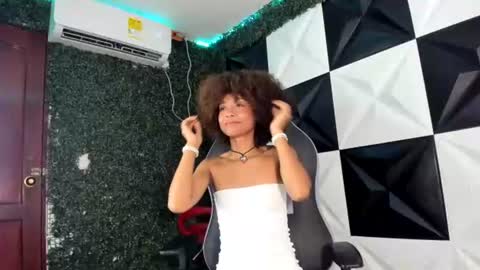 Snapshot of alexawet_ chatting on 07/10/26, 02:08 Alexa online show from 07/10/26, 02:08