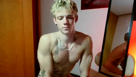 Snapshot of alexbarczukxxx chatting on 06/03/26, 10:48 Alex Barczuk online show from 06/03/26, 10:48