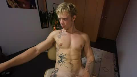 Snapshot of alexbarczukxxx chatting on 06/18/26, 11:20 Alex Barczuk online show from 06/18/26, 11:20